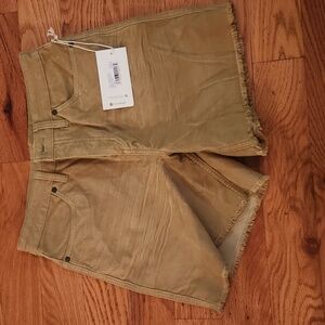 Carve shorts size 6, new with tags